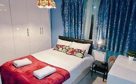 Luxury Double Blue Room